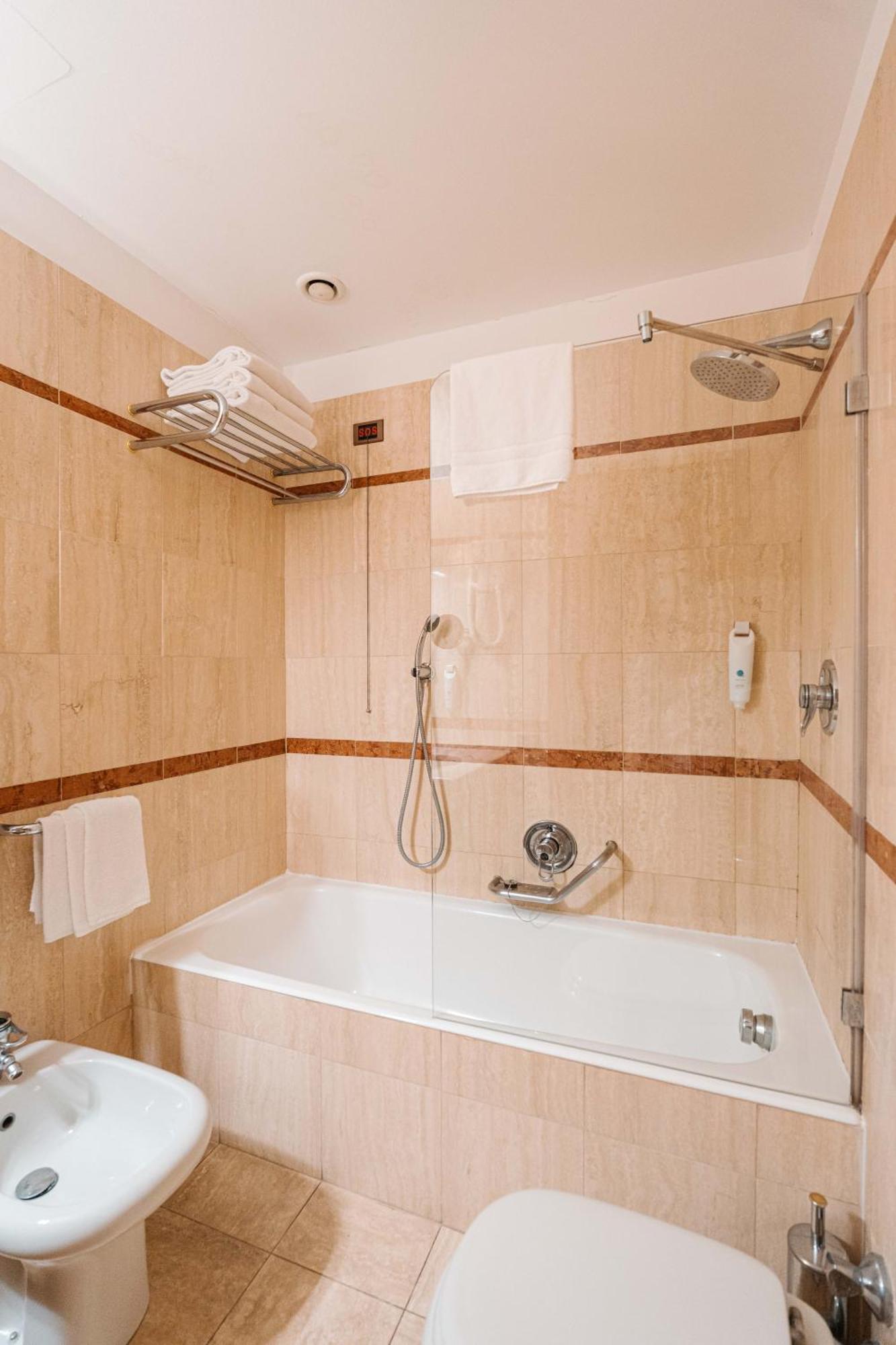 Crystal Hotel Varese Kültér fotó